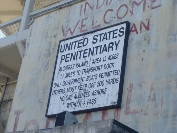 Curiosità sull'isola di Alcatraz - welcome sign - cartello di benvenuto