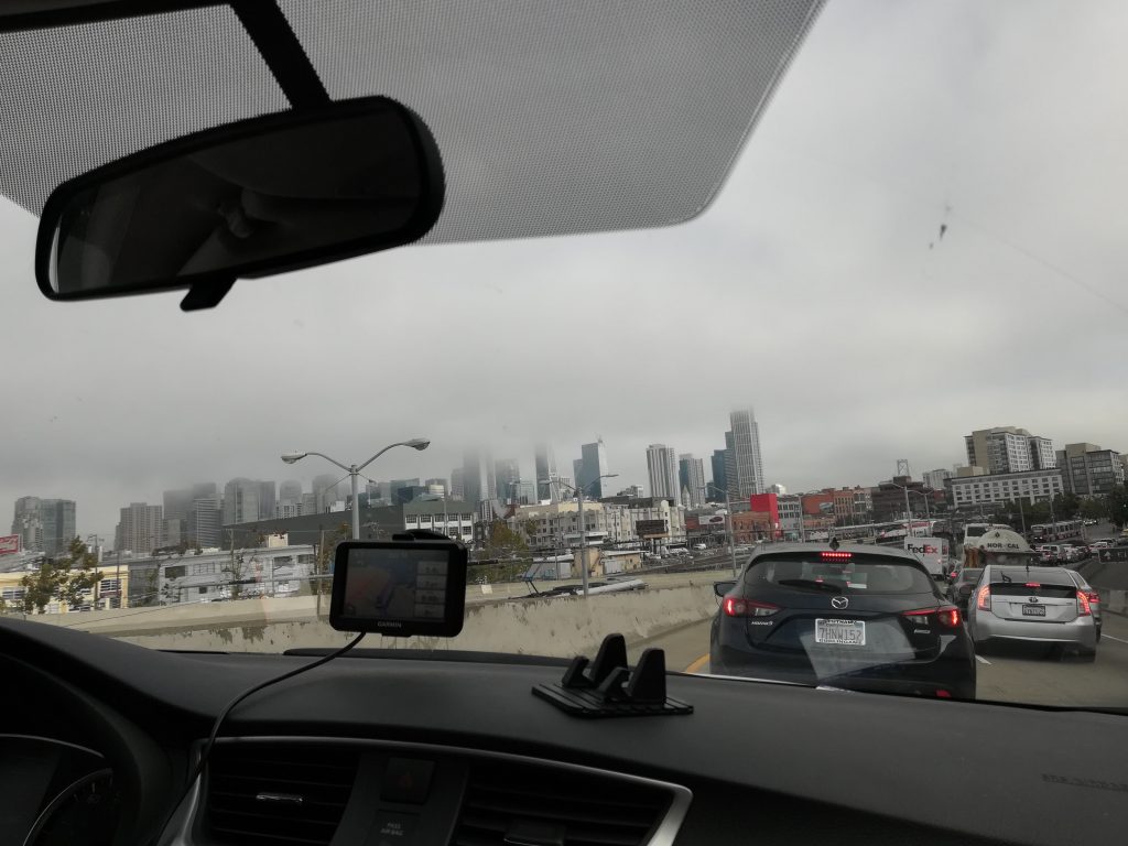 Skyline San Francisco imbottigliati nel traffico