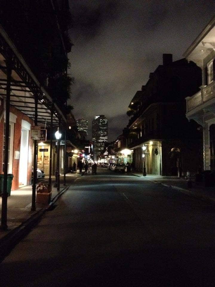 New Orleans è pericolosa? strade deserte nel French Quarter