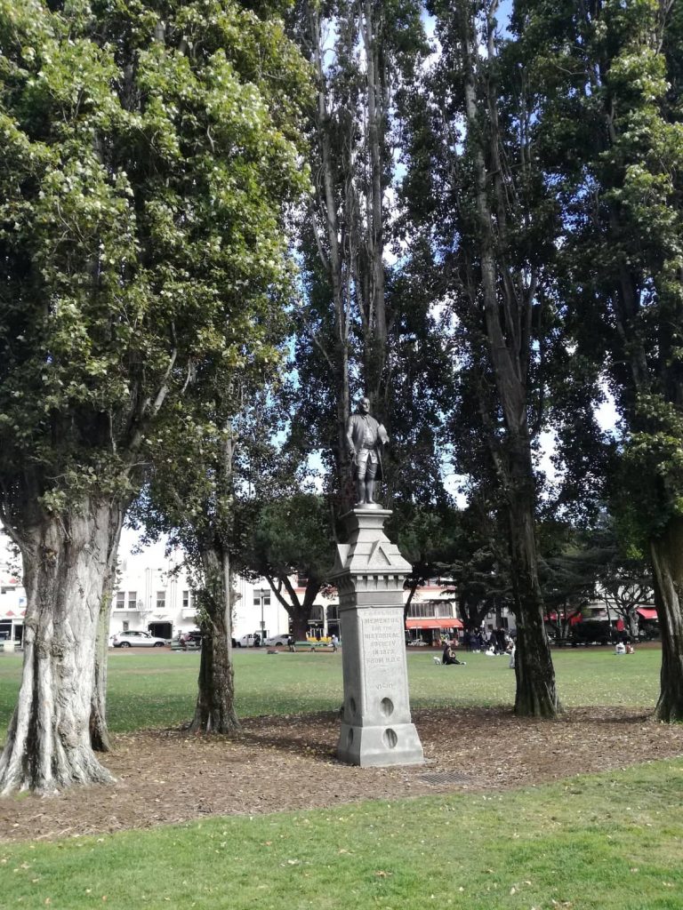 Statua di Benjamin Franklin a Washington Square Park - North Beach San Francisco