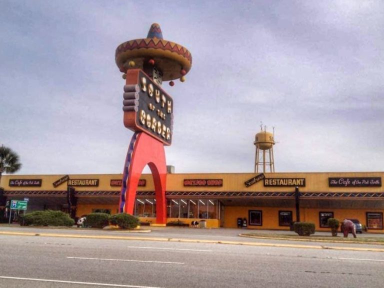 Pedro il sombrero mascotte di South of the Border - Dillon