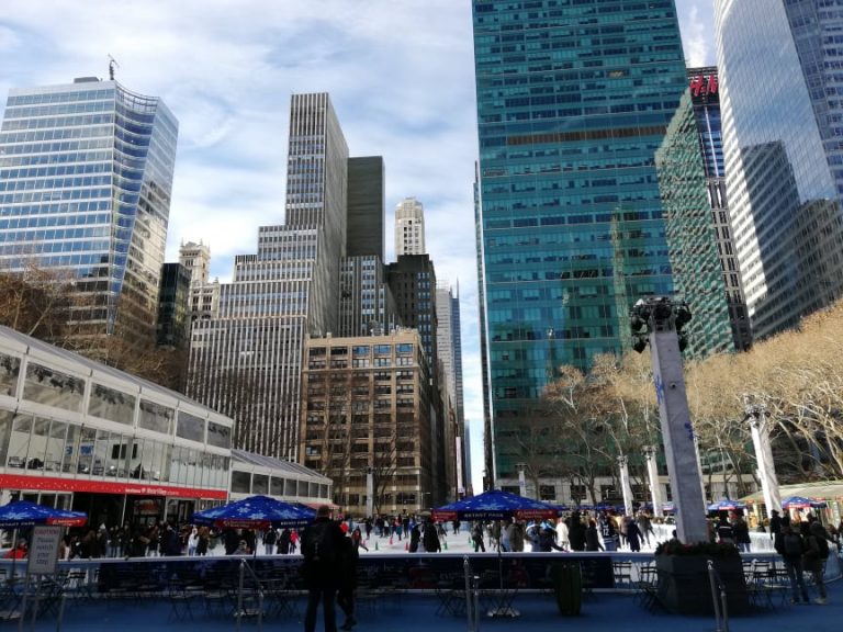 Bryant Park pista di pattinaggio