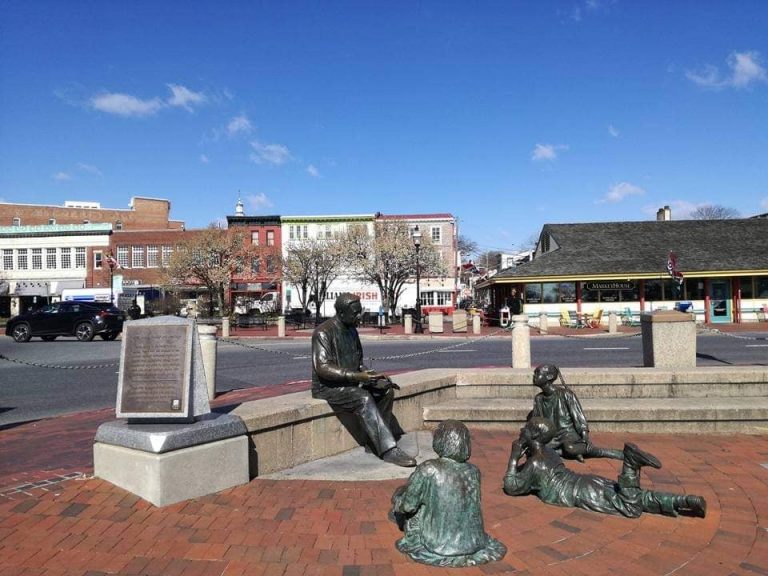Kunta Kinte Memorial Annapolis Downtown