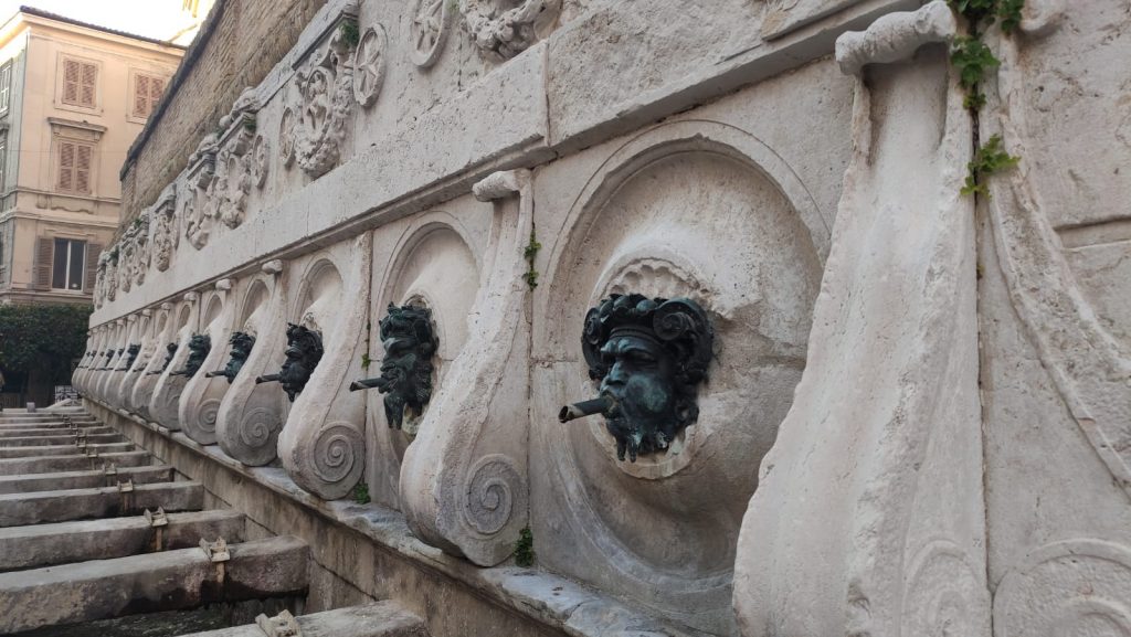 Fontana delle 13 cannelle - Cosa vedere ad Ancona