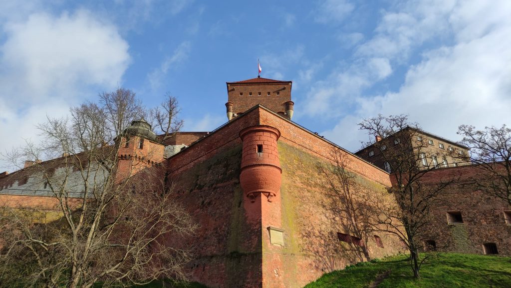 Castello di Wawel dallle rive del fiume Vistola - Cracovia - storia del drago di Cracovia