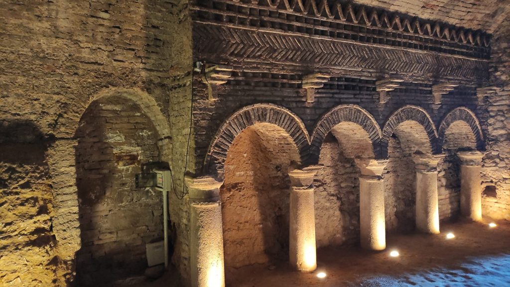 Arcate all'ingresso delle grotte Santarcangelo di Romagna