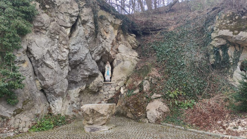 Grotta di Lourdes vicino all' Abbazia di Heiligenkreuz