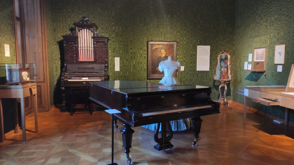 Sala degli strumenti nella casa di Johann Strauss a Vienna