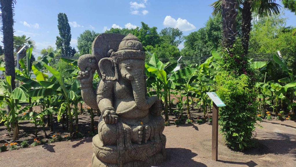statua di Ganesha nel giardino indiano Blumengärten Hirschstetten