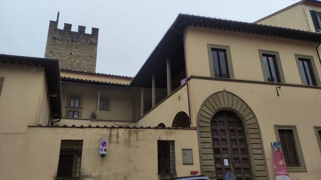 Esterno della casa museo di Francesco Petrarca - Arezzo