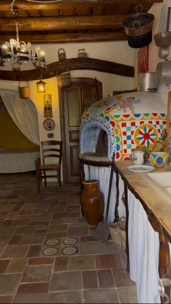 dettagli casa siciliana invernle Borgo Parrini