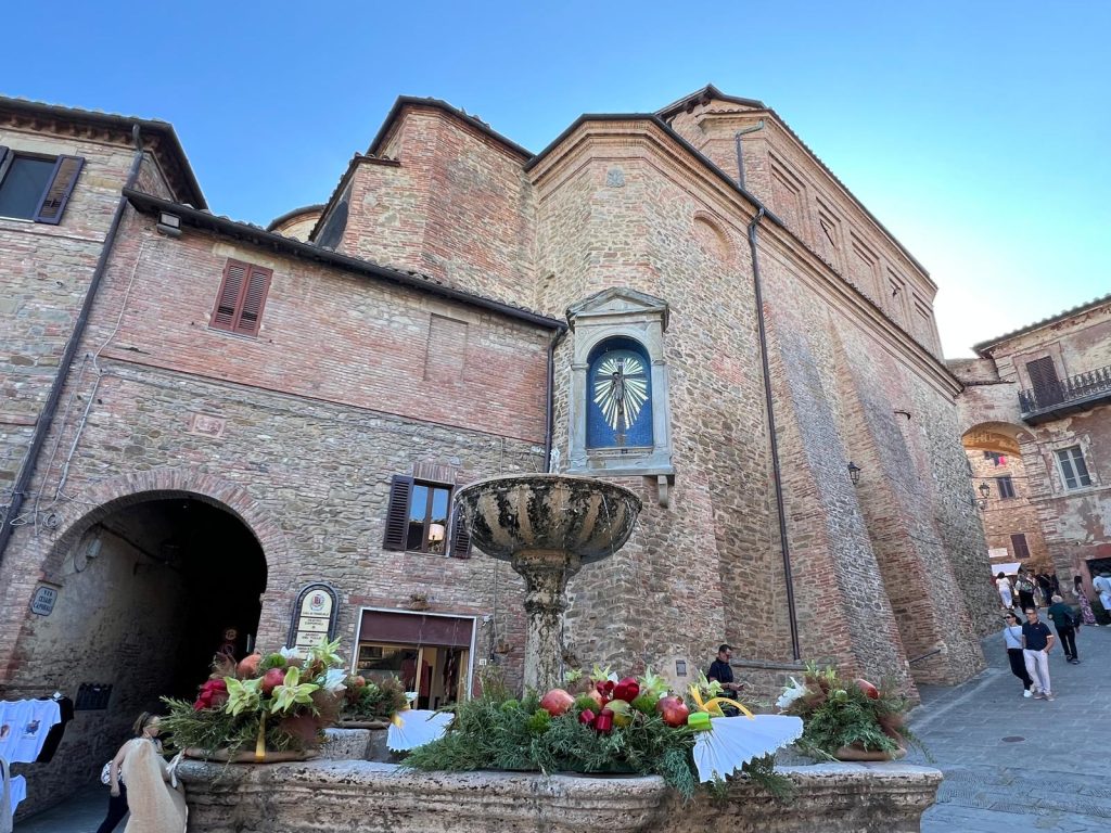 Collegiata e Piazza Umberto I Panicale