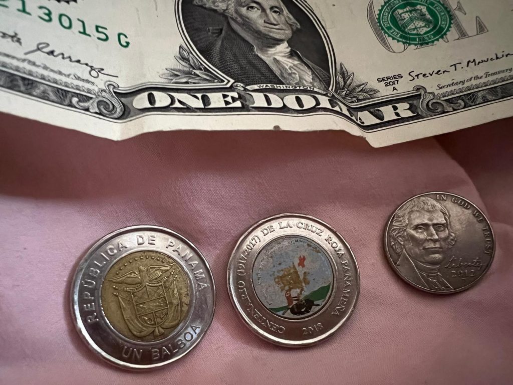 Balboa e dollaro panamense