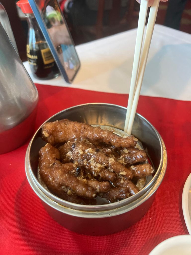 Zampe di gallina desayuno chino Panama
