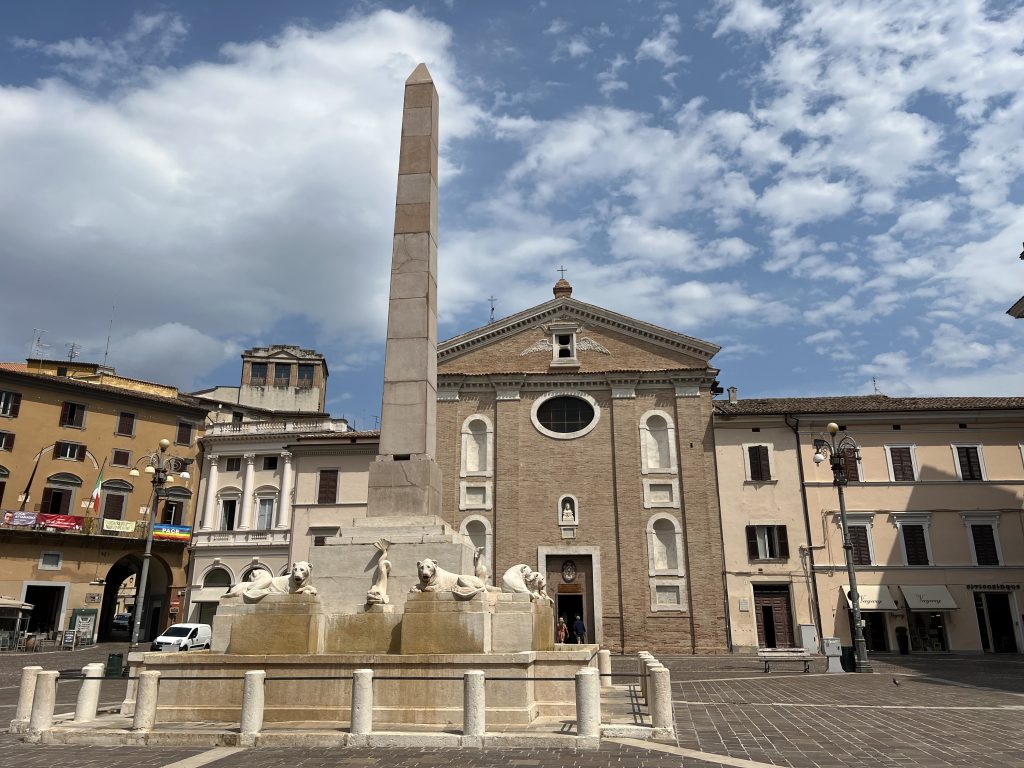 Chiesa adorazione eucaristica perpetua Jesi