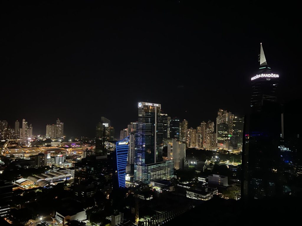Luna Rooftop - Panama City