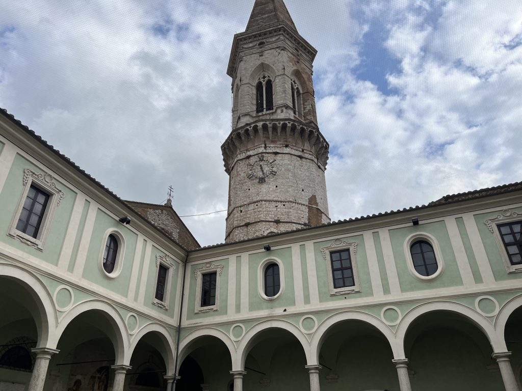 Chiostro chiesa san Pietro Perugia