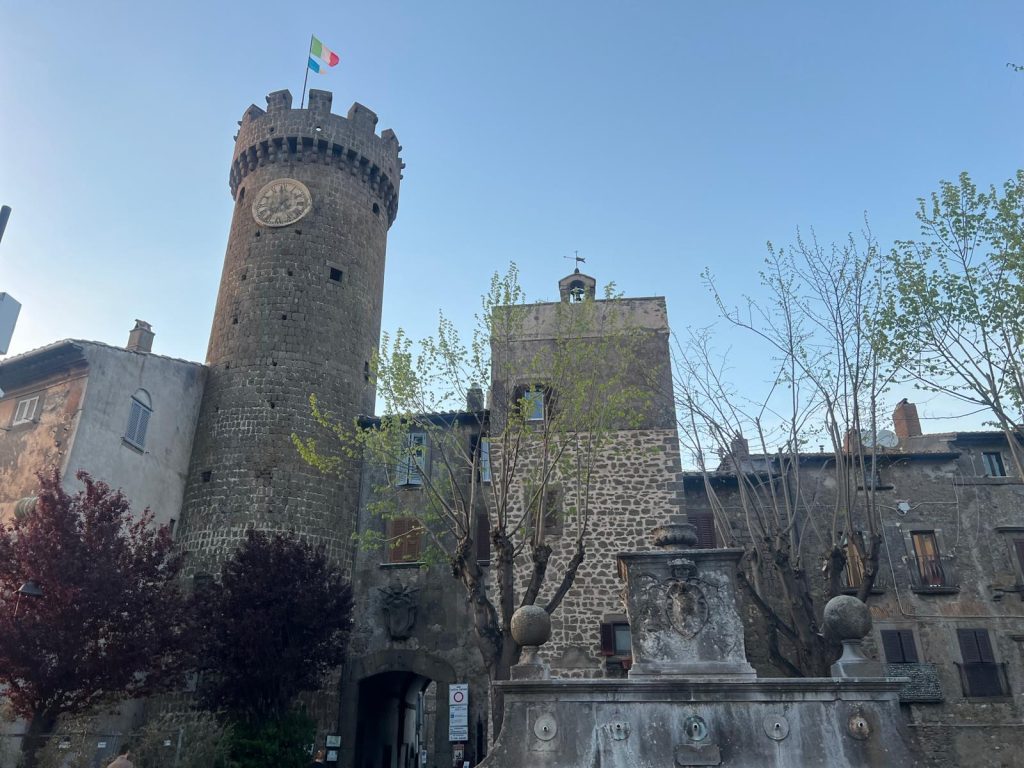 Ingresso Borgo di dentro Bagnaia Viterbo