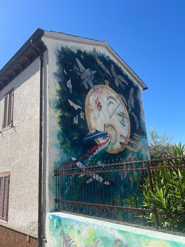 murales aviazione Sant Angelo Paese delle Fiabe Viterbo