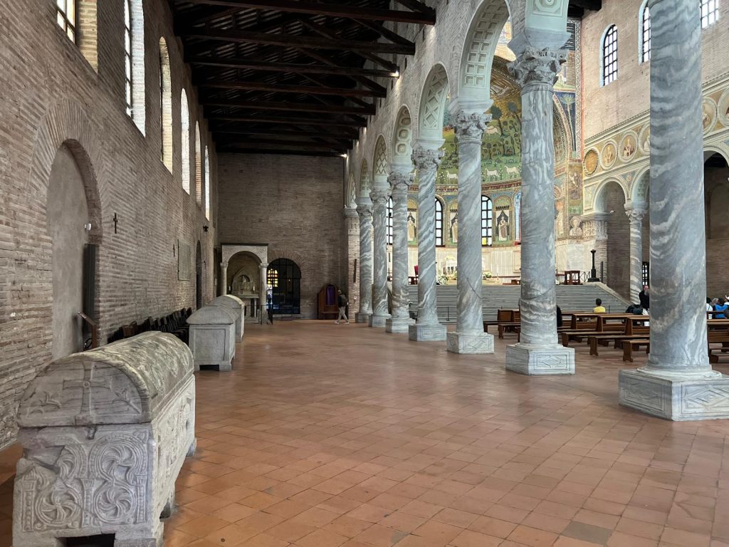 Sant'Apollinare in Classe Ravenna interni